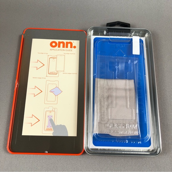 Onn. Corning Glass Protector for IPhone X/XS/11 Pro Bundle - Picture 3 of 3